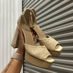 Sam Edelman platform “Natalie” heels. Never worn Size 9
